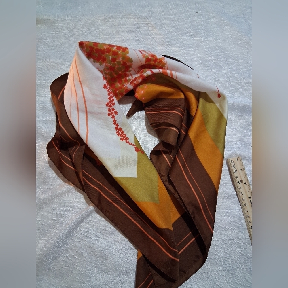 Floral Patterned Scarf - Picture 2 of 3